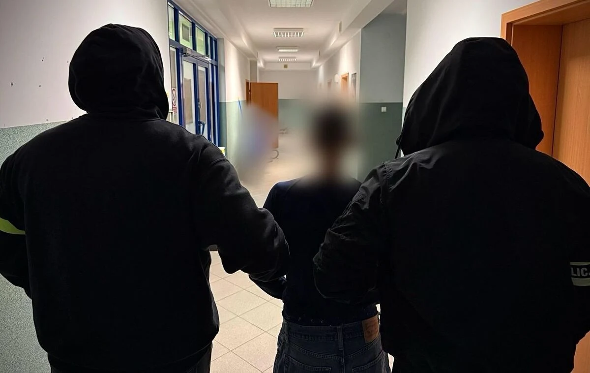 Ukradł sąsiadce 3 tys. zł, a gdy chciała je odzyskać – zaatakował ją