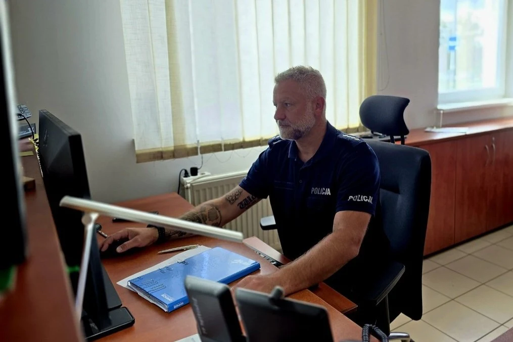 Ukradł alkohol i uderzył ochroniarza butelką. Szybko go namierzono