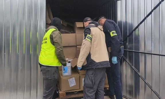 Koszalin: 600 litrów nielegalnego alkoholu i zatrzymany 55-latek