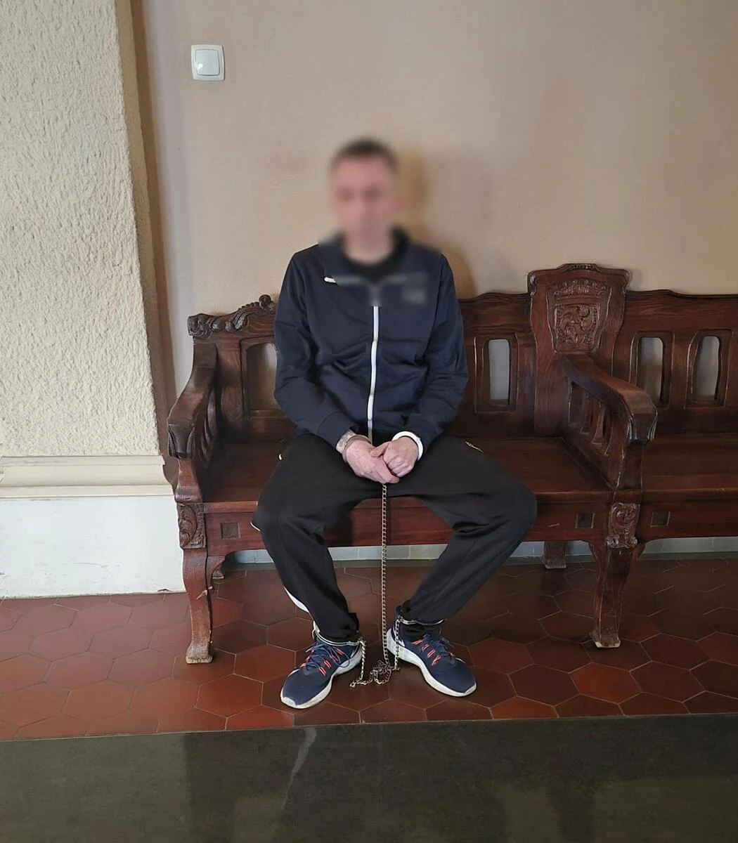Zbrodnia sprzed 18 lat wyjaśniona. Wnuk zabił 73-letnią babcię