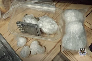 Wałbrzych: 2 kg narkotyków i nielegalne papierosy. Trzy osoby zatrzymane — zdjęcie 12