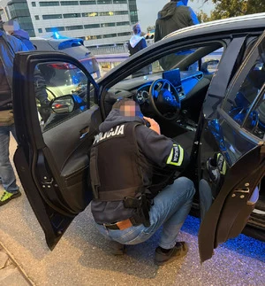Skradziona Toyota z Niemiec i 5 listów gończych. Efektowne zatrzymanie grupy "Kobra" — zdjęcie 7