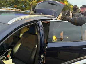 Skradziona Toyota z Niemiec i 5 listów gończych. Efektowne zatrzymanie grupy "Kobra" — zdjęcie 8