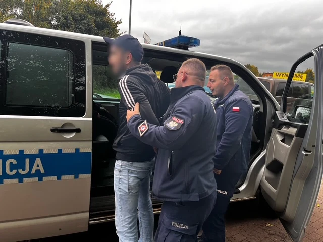 Szedł do pracy, trafił za kraty. 39-latek zatrzymany przez policję