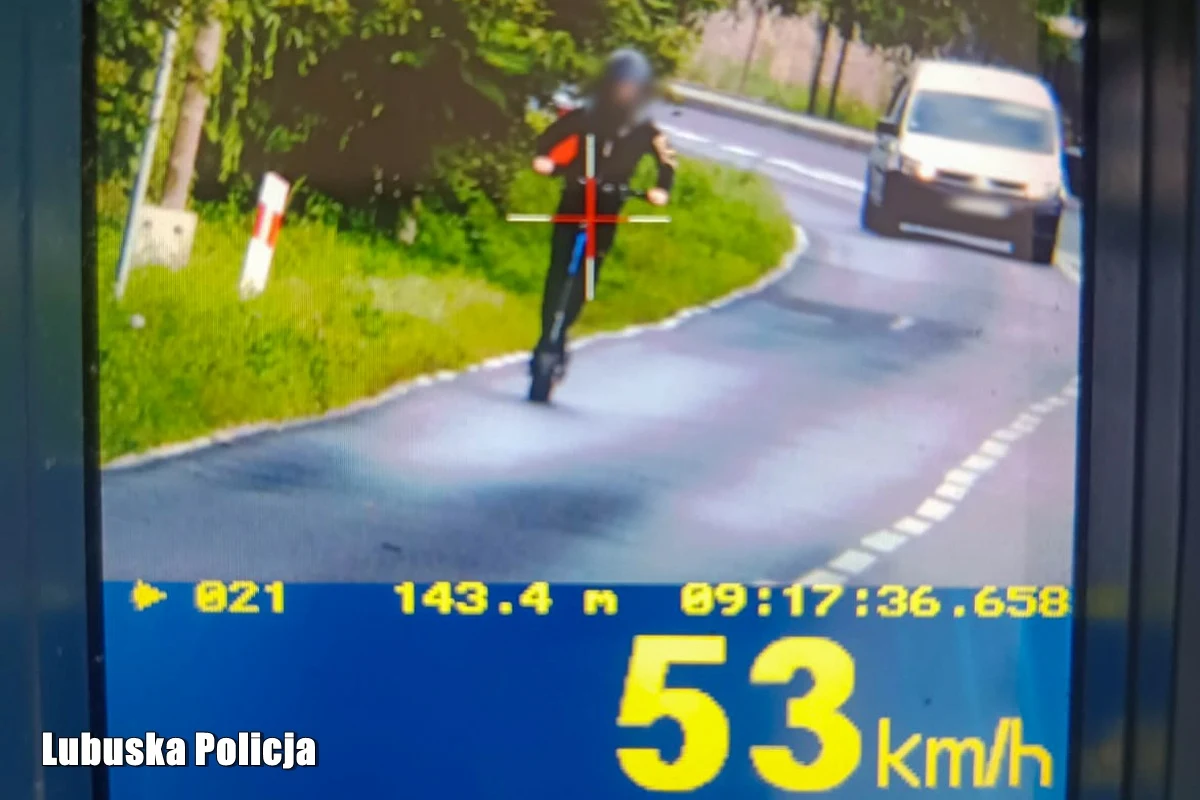 14-latek na hulajnodze elektrycznej jechał 53 km/h po drodze wojewódzkiej