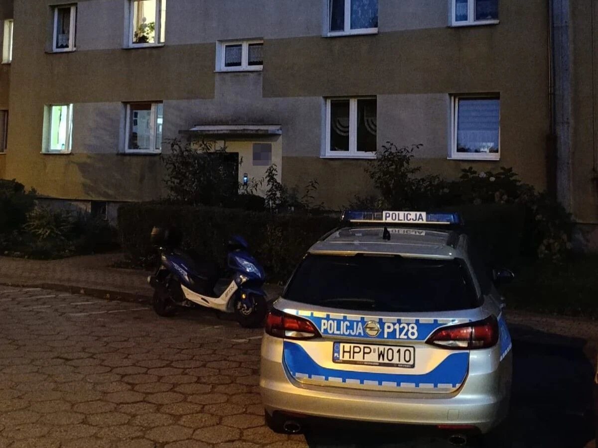 3-latek wypadł z okna na IV piętrze. Śmigłowiec zabrał go do szpitala