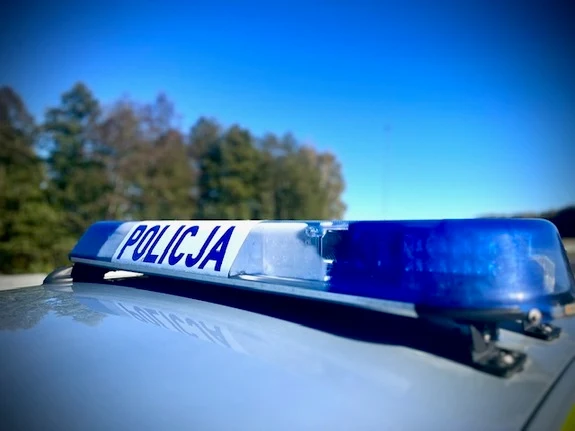 Dożywotni zakaz i poszukiwany pijany kierowca – dwie interwencje policji