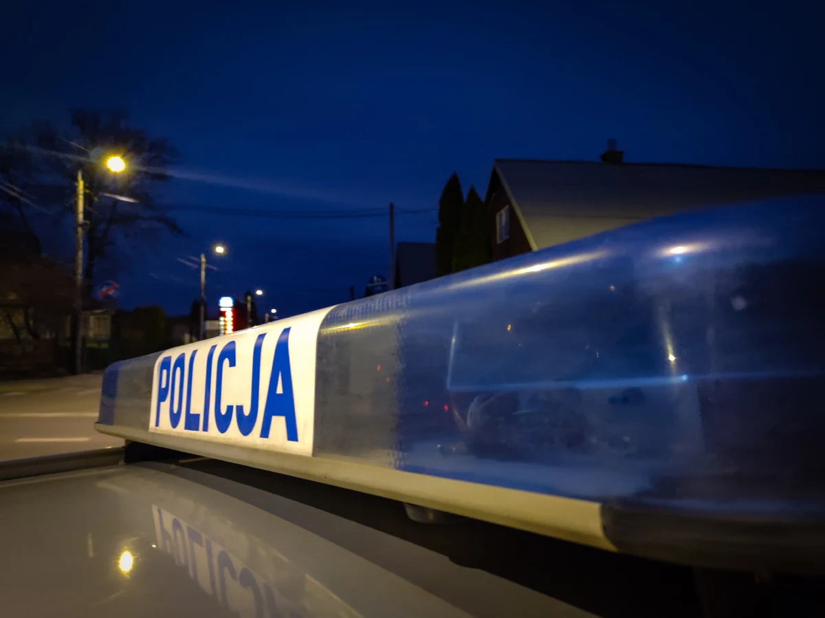 Pijany blokował numer 112 i obrażał operatorów. Stanie przed sądem