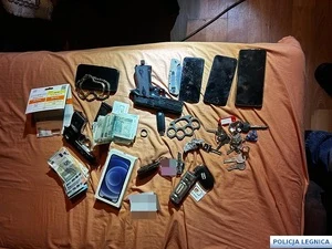 Narkotyki, broń i linia do produkcji metamfetaminy – wspólna akcja policji i Straży Granicznej — zdjęcie 8