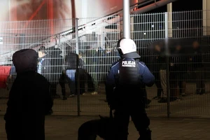 Zatrzymani pseudokibice podczas meczu Odry Opole z Miedzią Legnica — zdjęcie 8