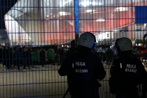 Zatrzymani pseudokibice podczas meczu Odry Opole z Miedzią Legnica — zdjęcie 12