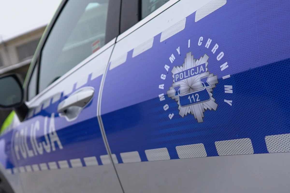 Zasnął za kierownicą i uciekał przed policją. Złamał dwa dożywotnie zakazy