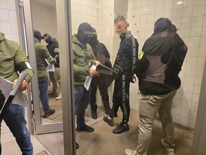 Siedem osób aresztowanych po rozbiciu gangu z Legnicy i Wrocławia — zdjęcie 8