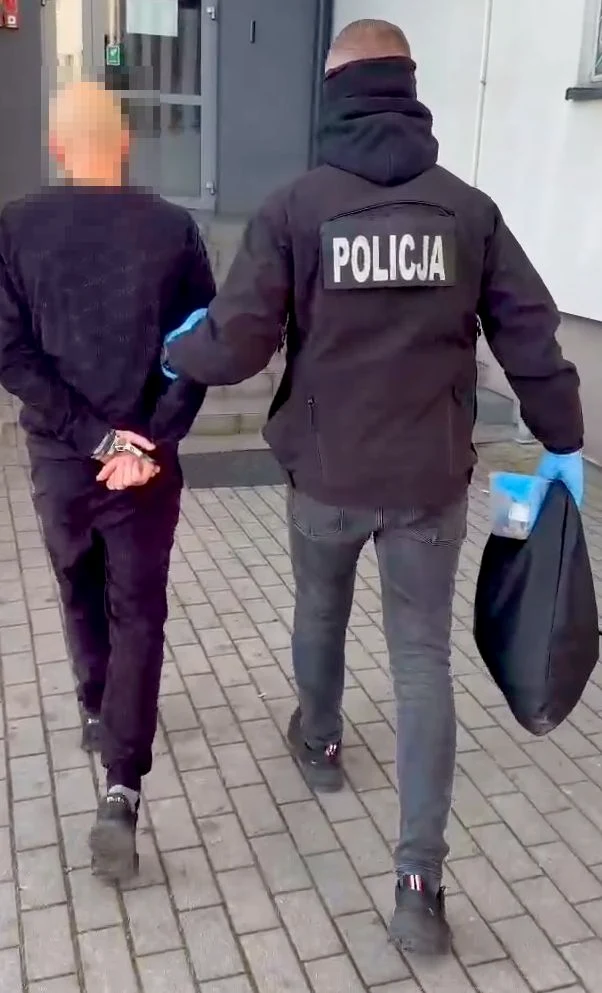 Prawie 1,5 kg narkotyków i jazda bez uprawnień. 29-latek tymczasowo aresztowany