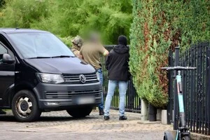 Włamywali się do hurtowni i kradli włosy. Straty przekroczyły milion złotych — zdjęcie 8