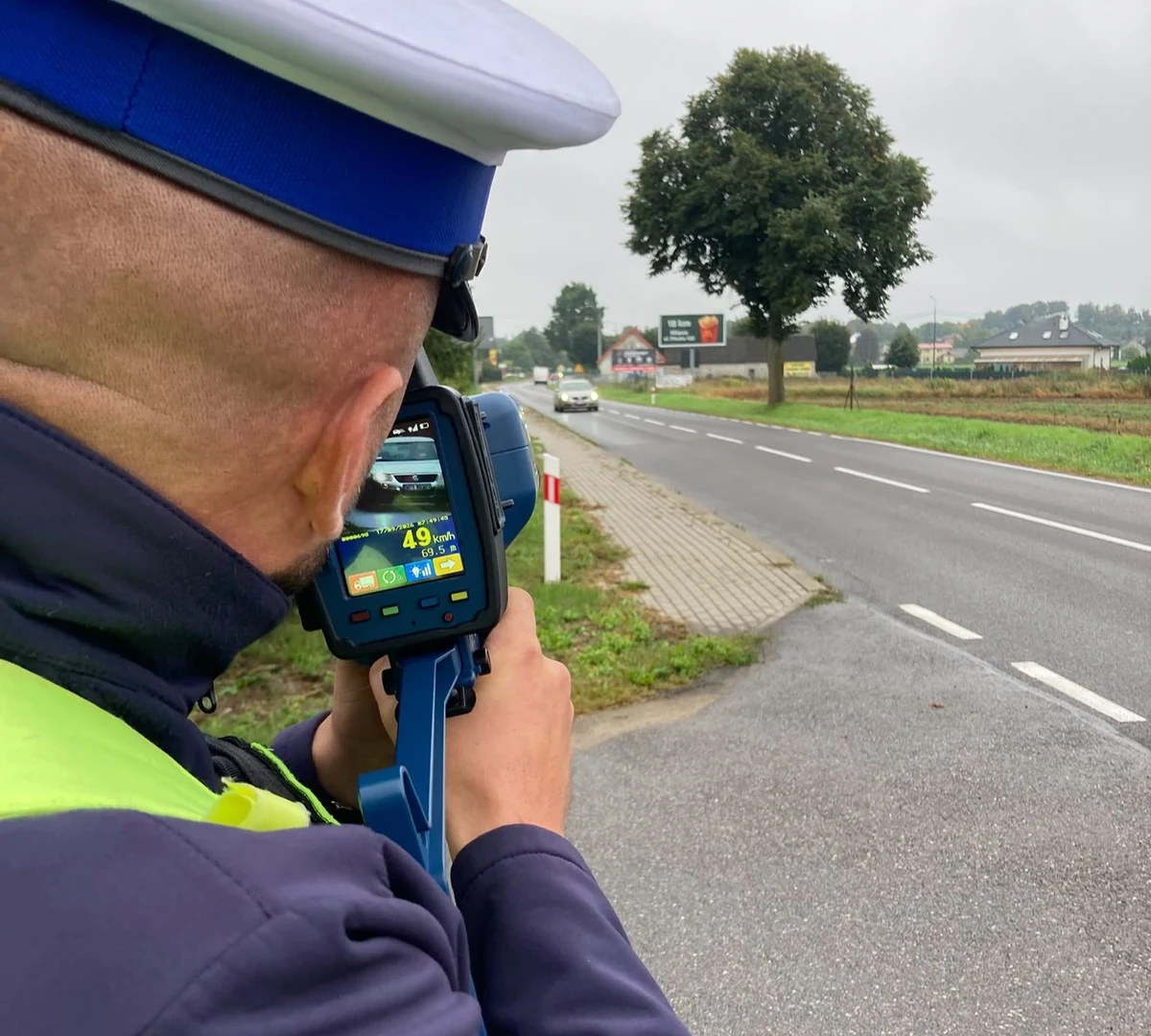 156 km/h bez uprawnień – 19-latek zatrzymany przez ostródzką drogówkę