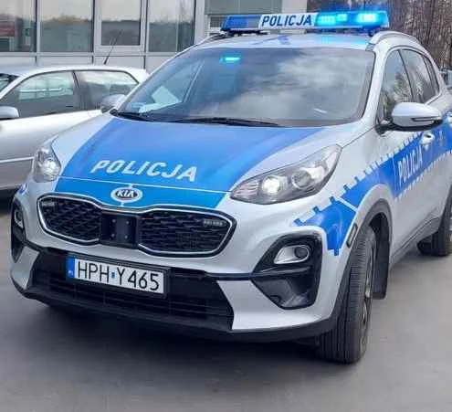 Pies zamknięty sam w mieszkaniu. Policja interweniowała w Płocku
