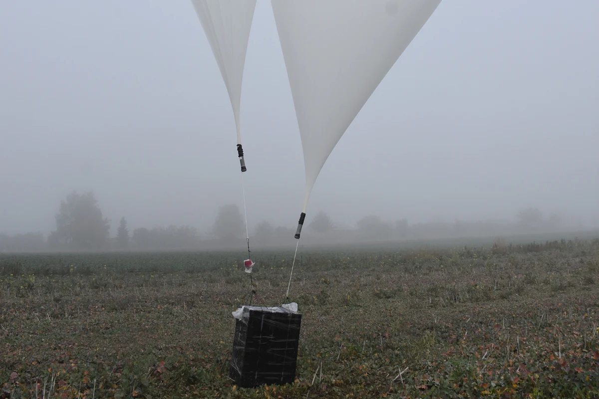 21 tys. paczek papierosów przemycanych balonami meteorologicznymi