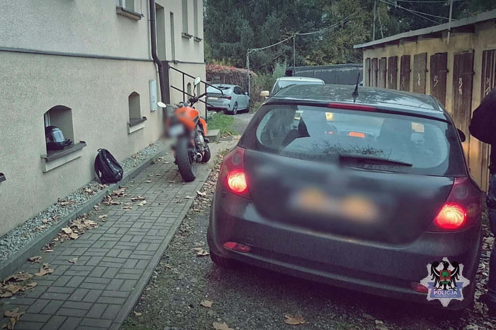 Pijany motocyklista z zakazami uciekał przed policją. Był poszukiwany