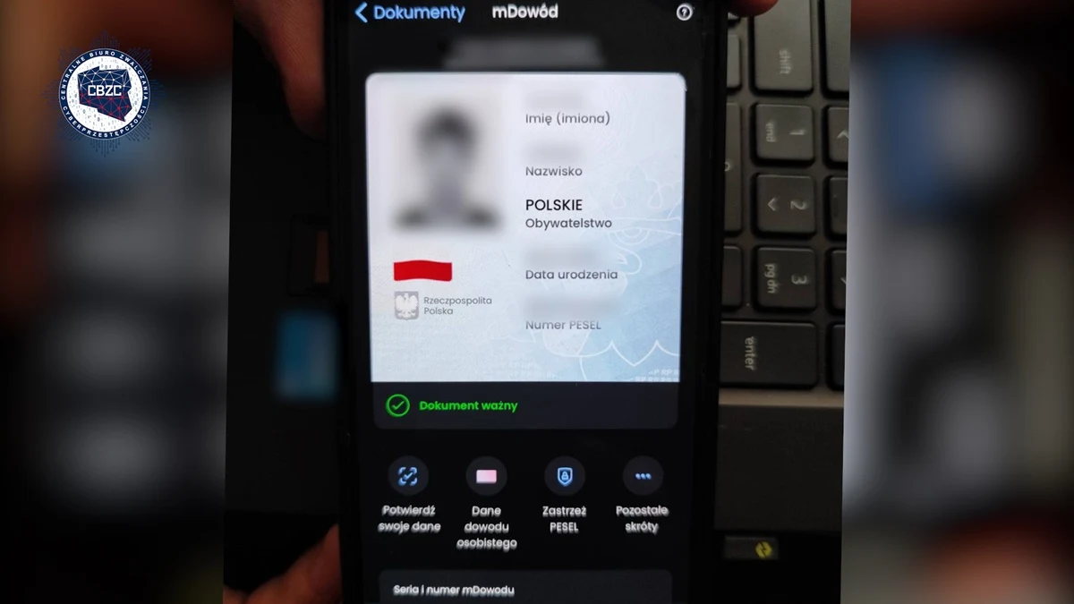 CBZC rozbiło sieć dystrybucji fałszywej aplikacji mObywatel