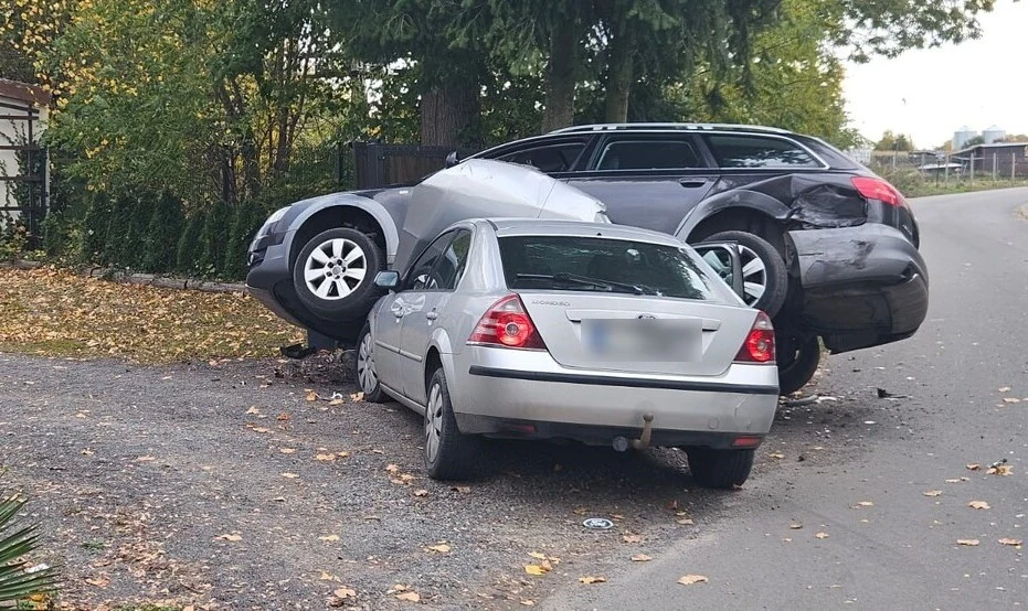Pijany kierowca uciekł po kolizji w Górznej. Policja go dopadła