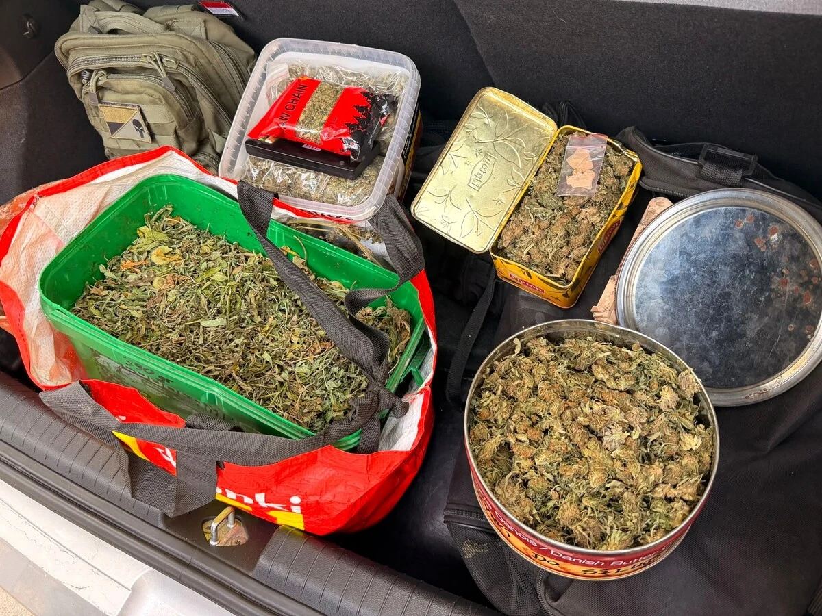 Rowerzysta uciekał przed policją. Miał ponad 2,2 kg marihuany