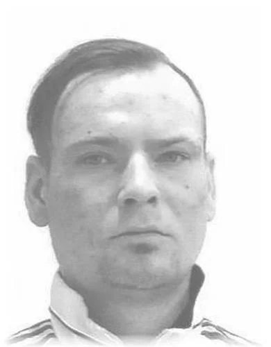 Wizerunek: CHĘCIŃSKI PIOTR
